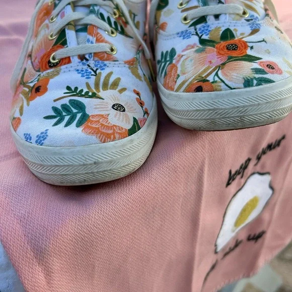 Rifle Paper Company Keds in the Lively Floral design Size 7.5 - Picture 7 of 14
